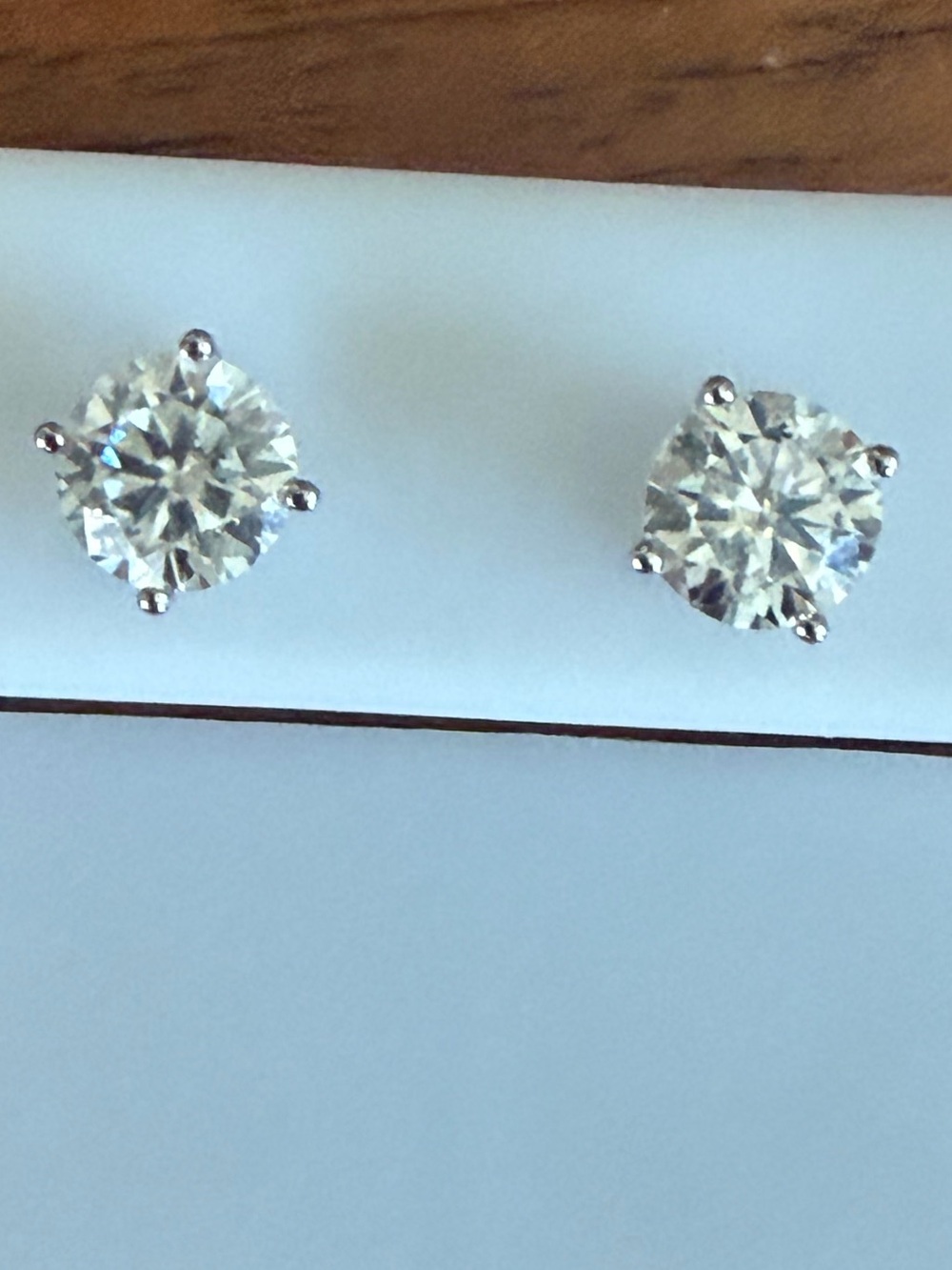 Brilliant AAA CZ Round Cut Solitaire Stud Earrings 925 Sterling Silver Classic